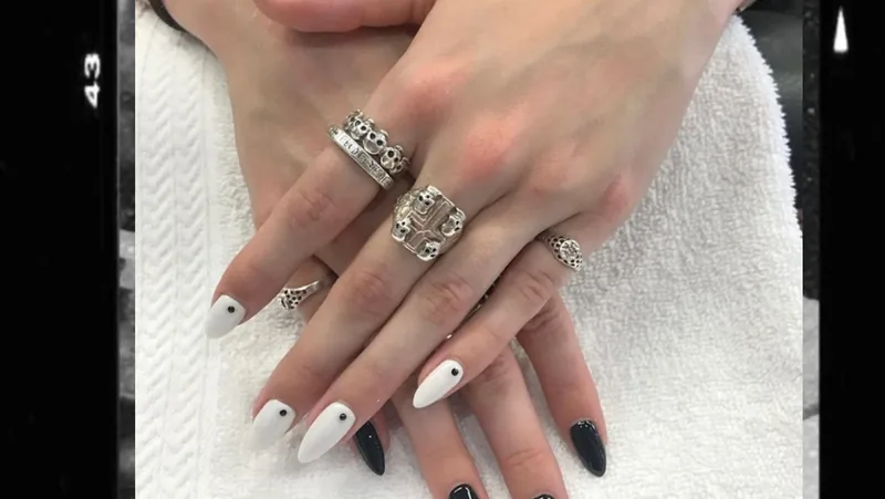Everest Nail Salon, beauty salon at 250 Dundas Street West in Old Toronto, Toronto