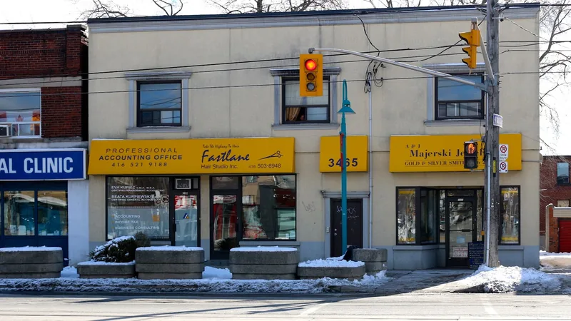 Fastlane Hair Studio, hair salon at 3463 Lake Shore Boulevard West in Etobicoke, Toronto