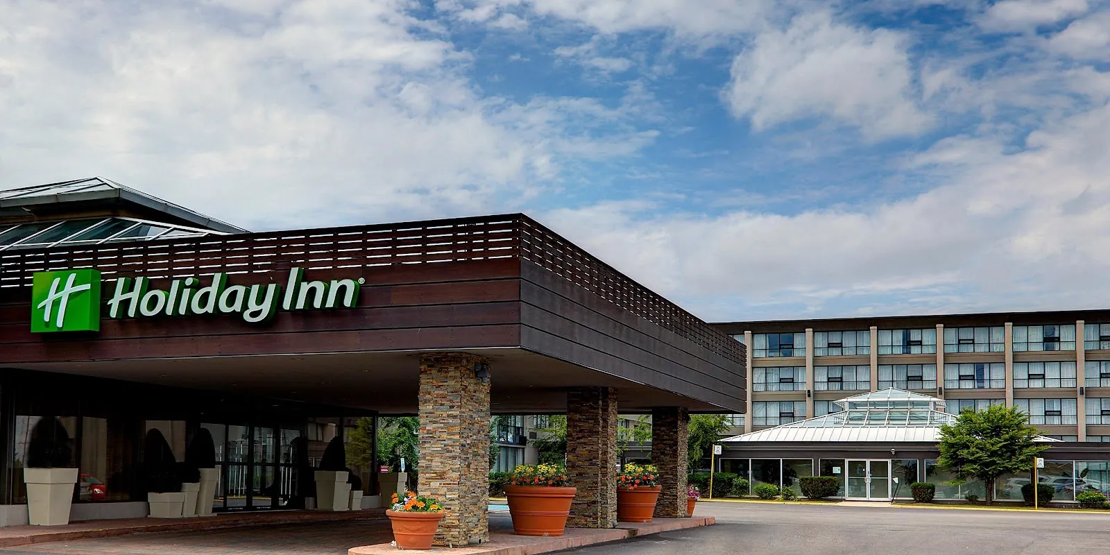 Holiday Inn - Toronto Airport East, hotel at 600 Dixon Road in Etobicoke, Toronto