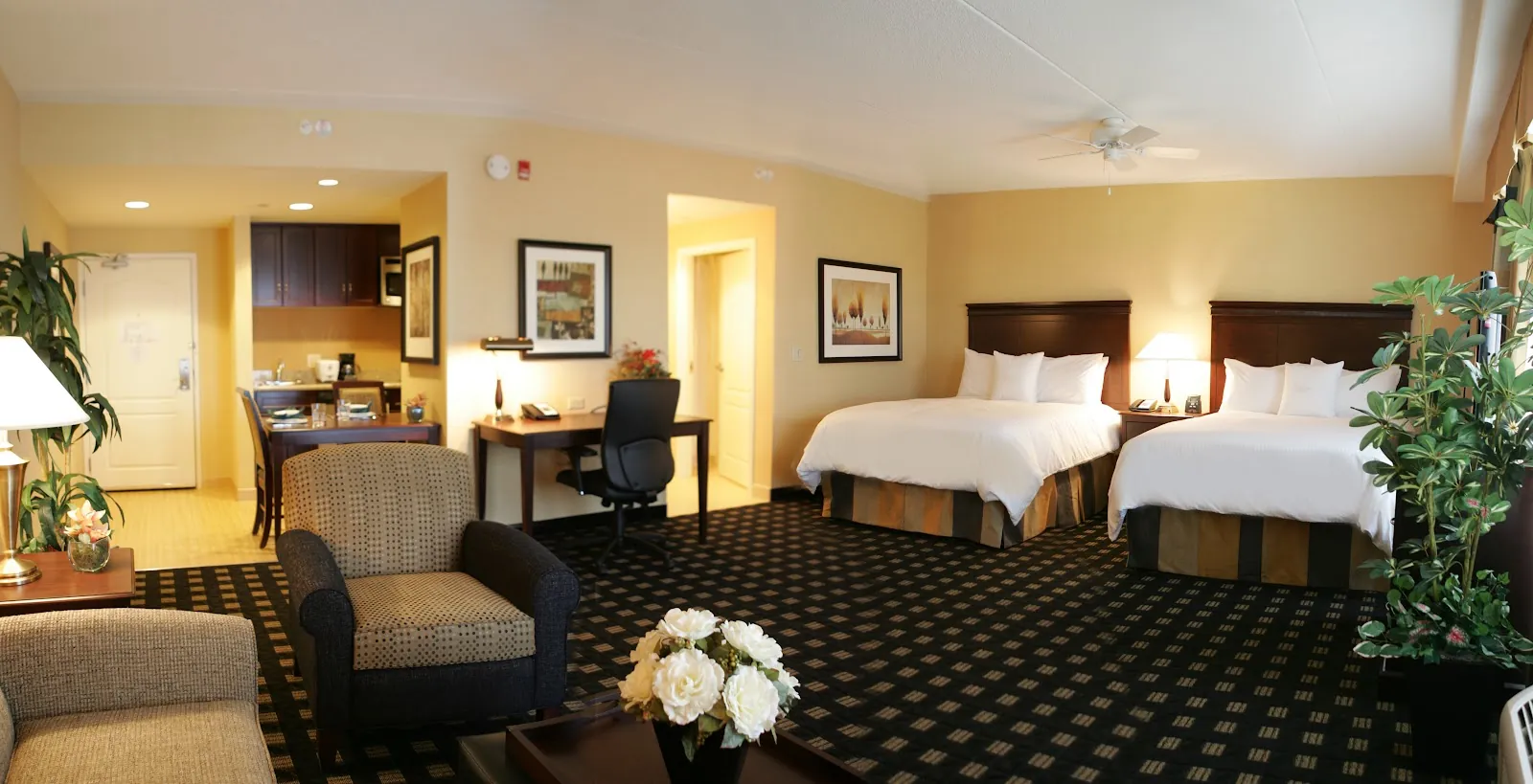 Homewood Suites Toronto Airport Corporate Centre, hotel at 5515 Eglinton Avenue West in Etobicoke, Toronto