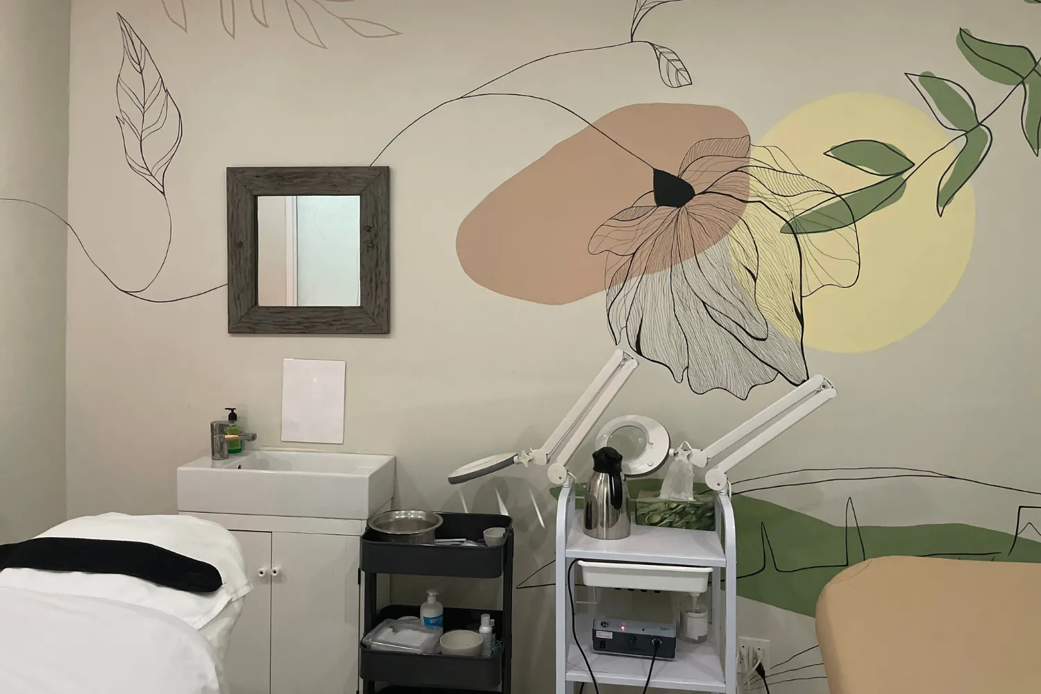 Sugarmoon, beauty salon at 371 Danforth Avenue in Old Toronto, Toronto