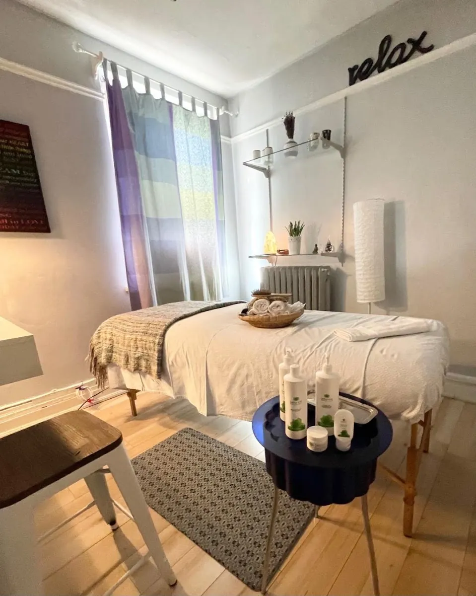 The Healing Room, beauty salon at 1454 Yonge Street in Old Toronto, Toronto