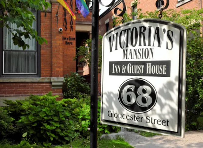 Victoria's Mansion, hotel at 68 Gloucester Street in Old Toronto, Toronto